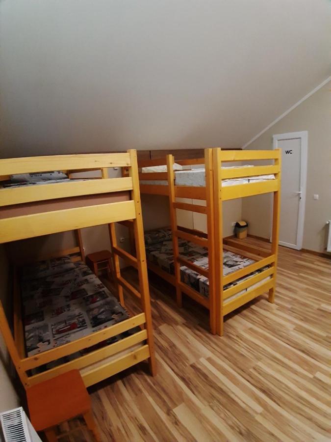 Hostel U Pottera 체르니우치 외부 사진