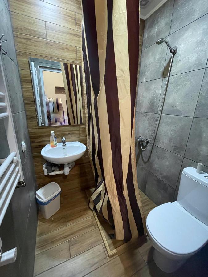 Hostel U Pottera 체르니우치 외부 사진
