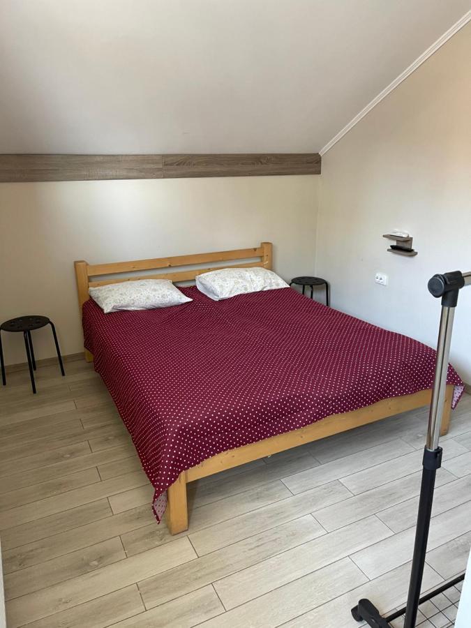 Hostel U Pottera 체르니우치 외부 사진